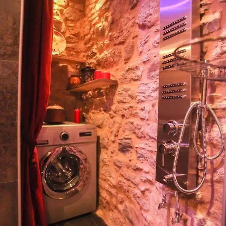 65 - Antique Luxury 65sq.m.